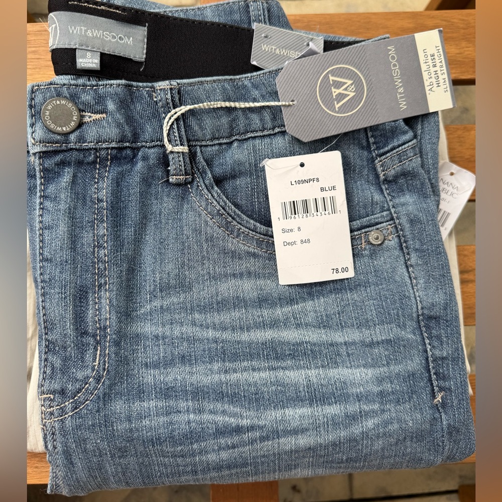 Wit & Wisdom Classic Ankle Jeans in Blue - Picture 4 of 13